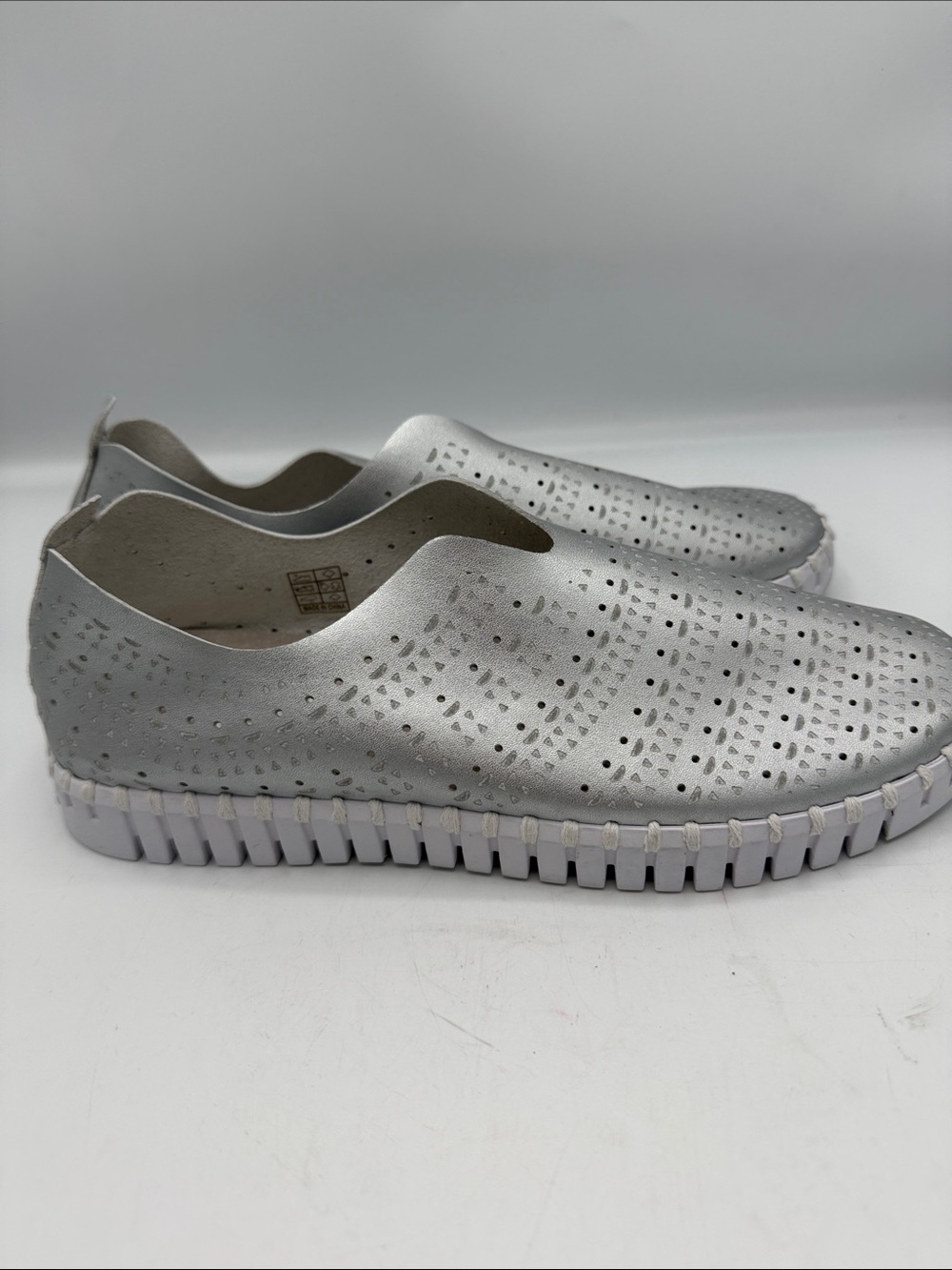ILSE JACOBSEN Silver Perforated Slip-On Flats - Picture 3 of 5